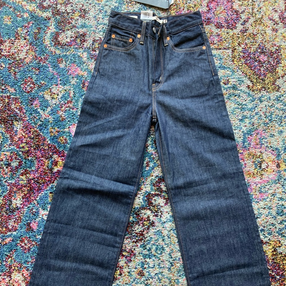 Levi’s wide leg rib cage Jeans 25